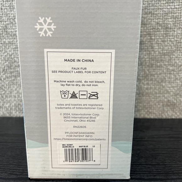 NEW Totes Slippers Faux Fur Memory Foam Woman's Large 8-9 Navy Sparkle - Picture 5 of 7